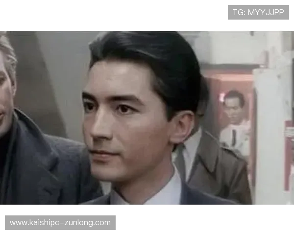 尊龙:跨越时代的演技魅力与职业生涯的精彩回顾 尊龙:跨越时代的演技魅力与职业生涯的精彩回顾